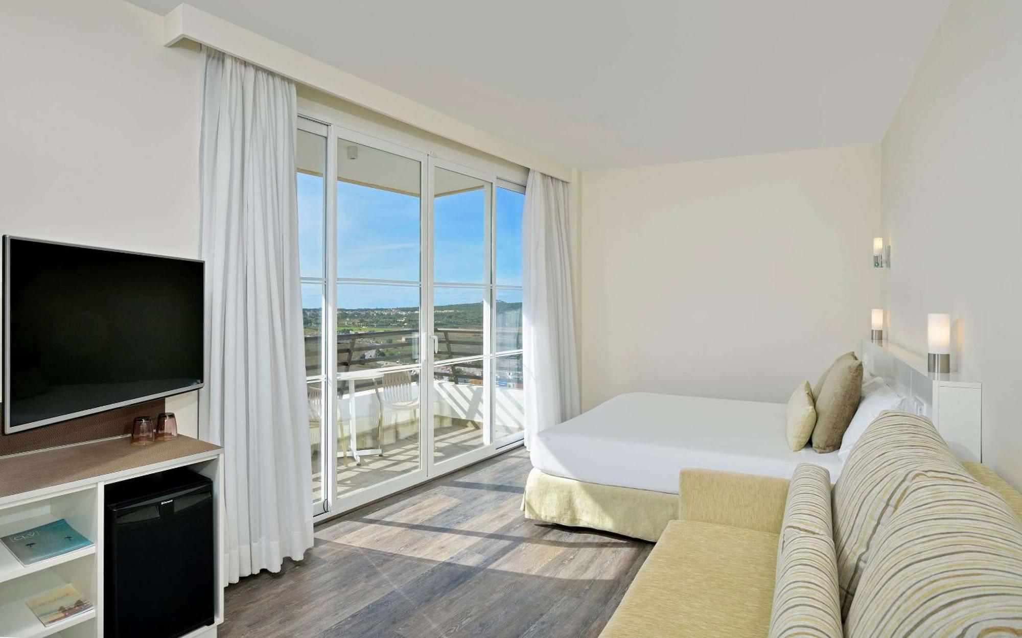 ซอล บาร์บาโดส Hotel มากาลุฟ ภายนอก รูปภาพ